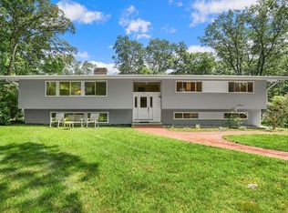 430 Heald Rd, Carlisle, MA 01741