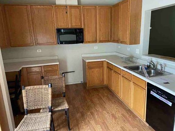 4th image of 1726 Avalon Ct #12