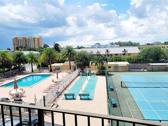 2nd image of 1009 N Ocean Boulevard #303