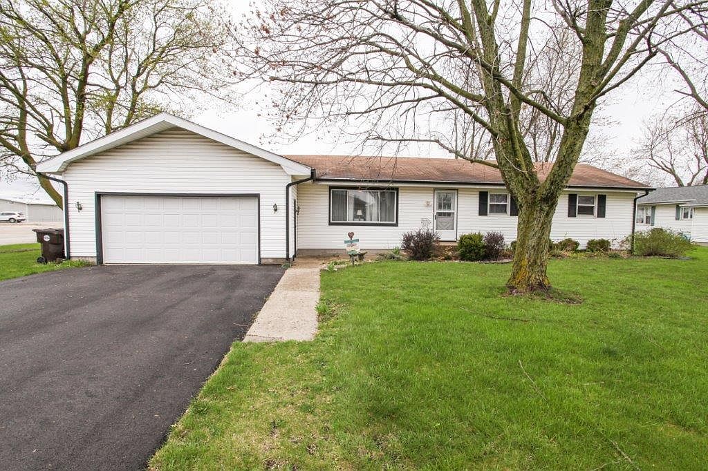 1 Thomas Ct, Wapella, IL 61777 Zillow