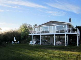 7823 SW 259th Pl, Vashon, WA 98070