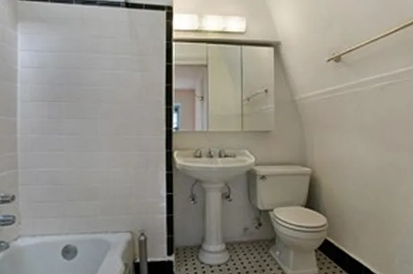 Rented by Corcoran | media 9