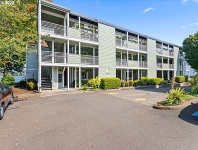 289 N Hayden Bay Dr, Portland, OR, 97217