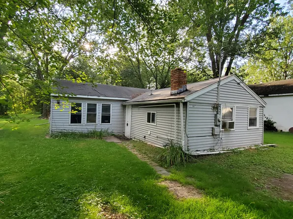 1847 S Calhoun St, Griffith, IN 46319