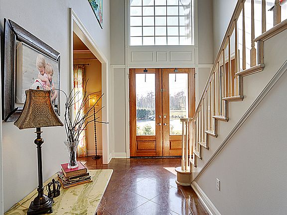 2nd image of 28 Castle Pines Dr