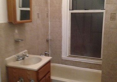2nd image of 170 Russell St APT 1R