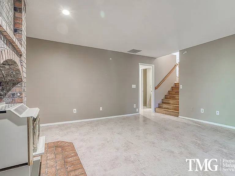 11004 NE Sherwood Dr — Photo 24