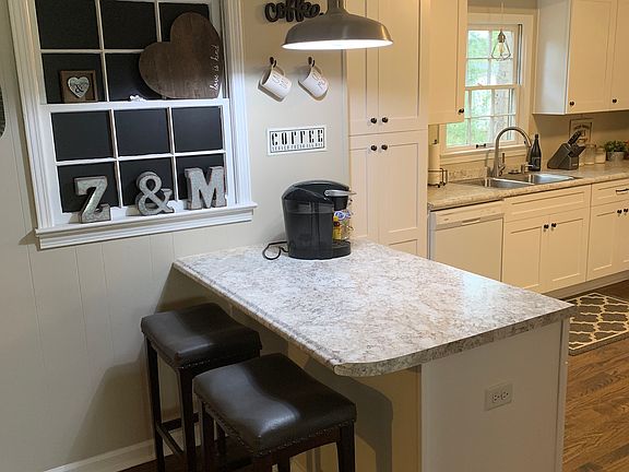 Breakfast/coffee bar