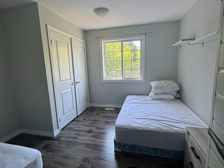 630 Dominion Ave #B — Photo 7