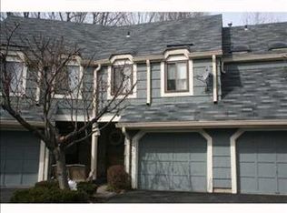 273 Treetop Cir, Nanuet, NY 10954