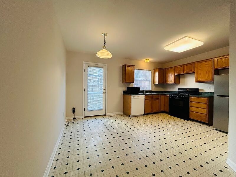 1871 Tiger Lily Cir, Woodbridge, VA 22192 | Zillow