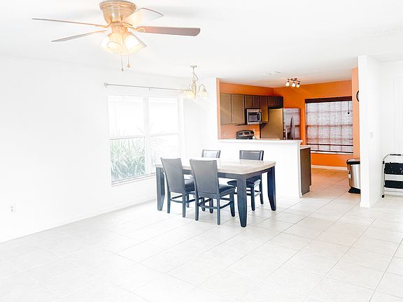 5th image of 2423 Saint Augustine Blvd