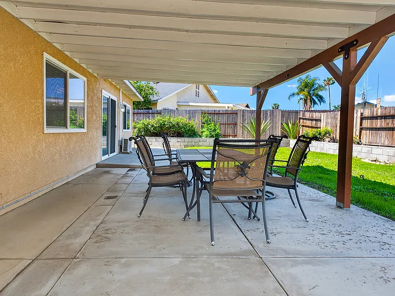 2051 Sycamore Ct — Photo 31