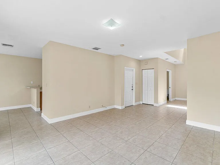 809 Talia Cir #809 — Photo 10