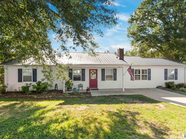 145 Parkway Dr, Boaz, AL 35956