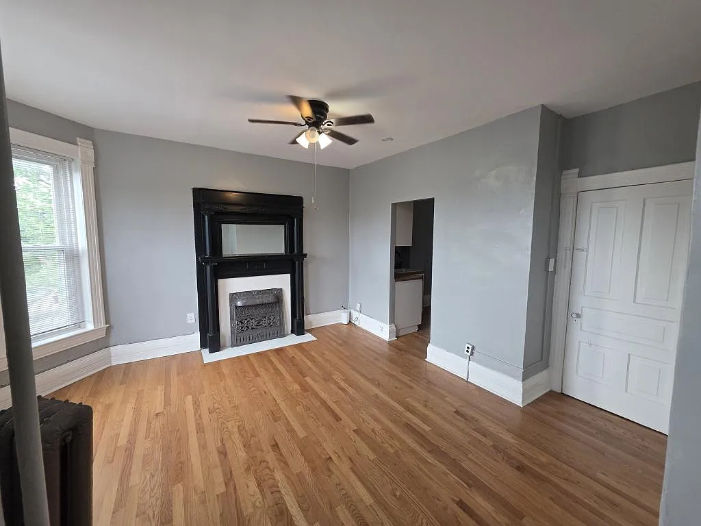 5853 3rd Ave, unit 8 — Photo 3