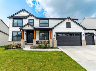 163 Far Meadow Dr, Lake Saint Louis, MO 63367