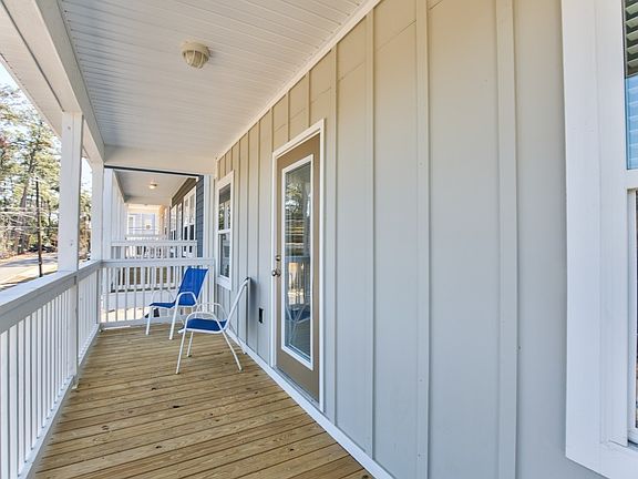 4th image of 1724 Bellevue Way #F2ec89da2