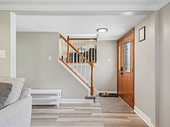 3rd image of 123 Manchester Dr