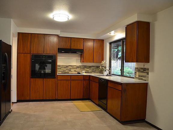 2nd image of 457 109th Ave SE