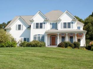 10 Luke St, Wrentham, MA 02093