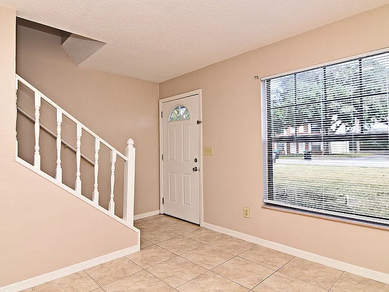 2720 Gray Fox Ln — Photo 6