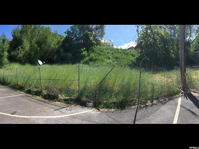 2nd image of 548 27th St