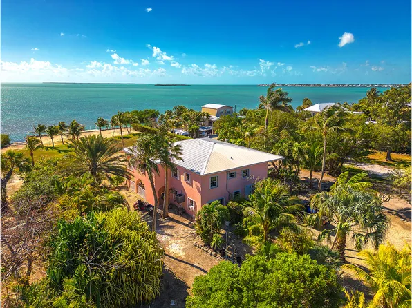 51 Dobie St, Summerland Key, FL 33042