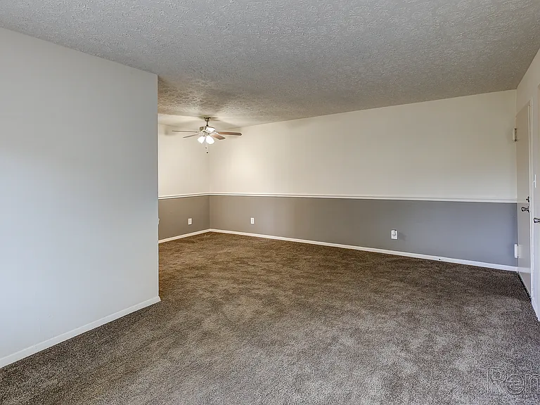 Glenview Apartments — Photo 109