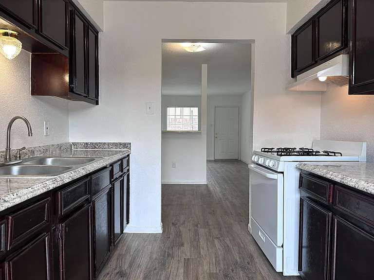 Timber Crossing Apartments — Photo 5