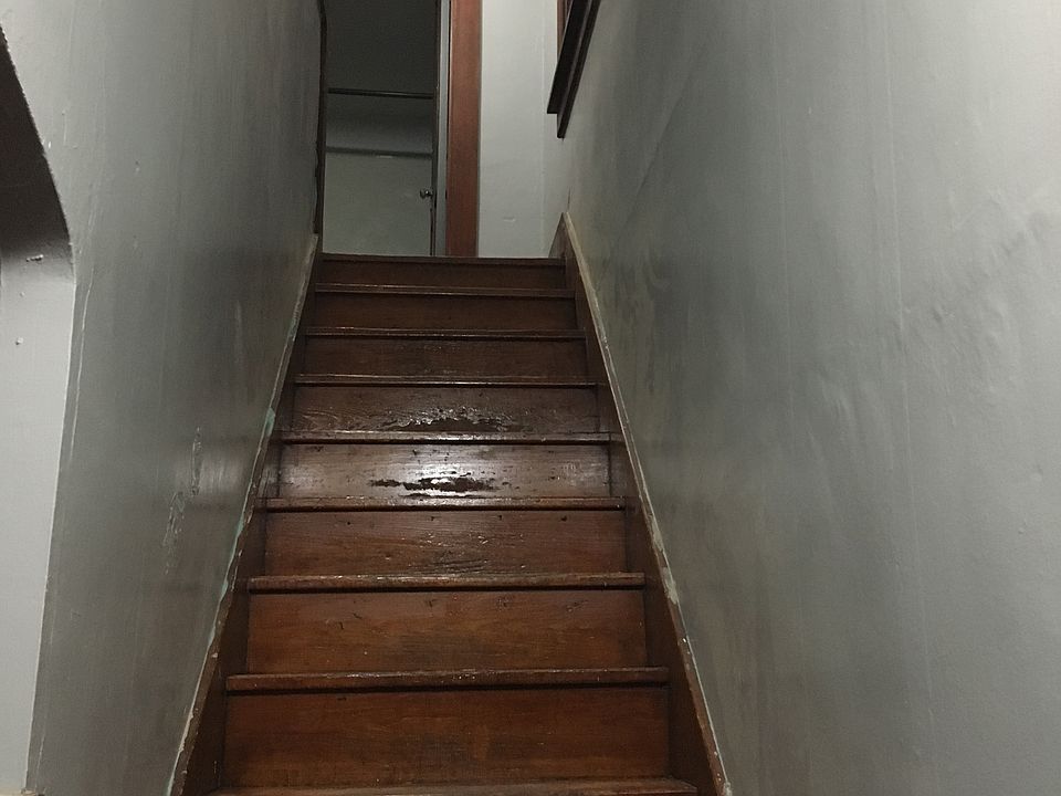 1st image of 212 Carey St