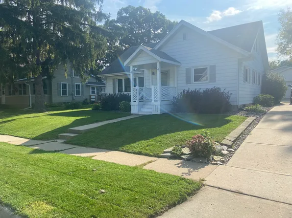 6127 Exchange St, Mc Farland, WI 53558