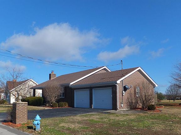 2nd image of 141 Sunny Ln