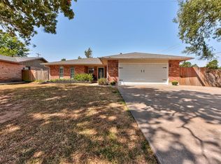 1073 Harrison St, Harrah, OK 73045