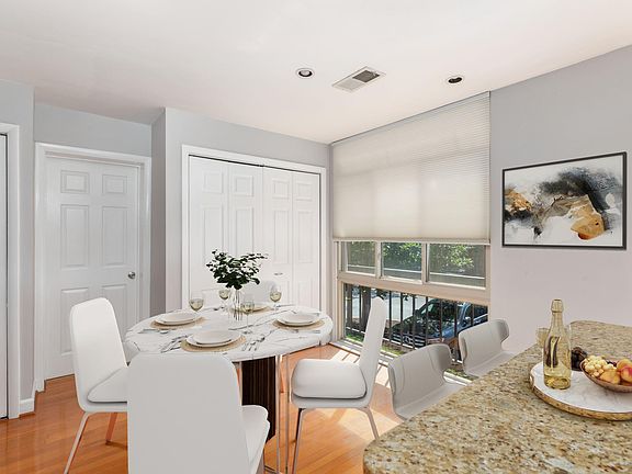 4th image of 1721 S Hayes St #2