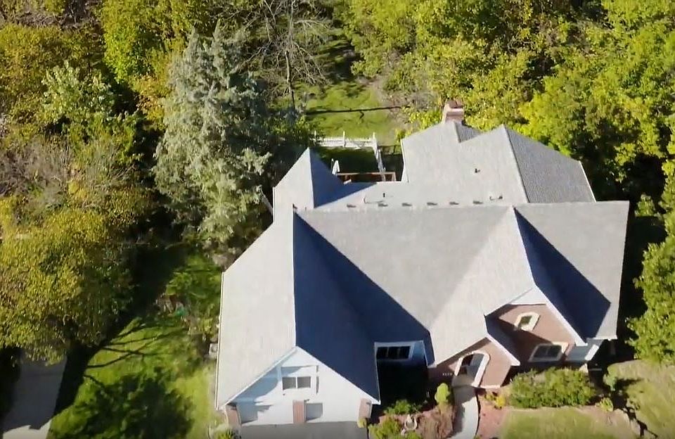 Stately Home on a great lot!