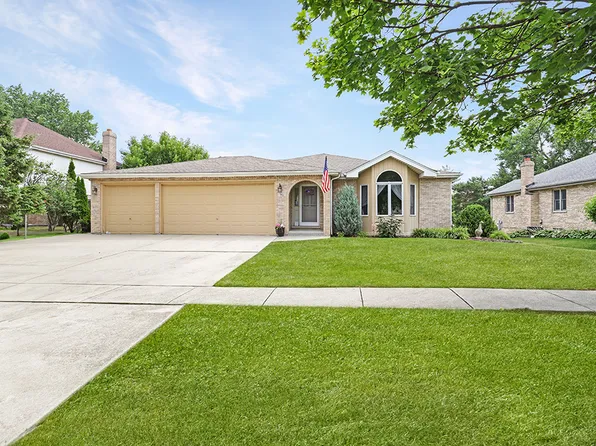 94 Doolin St, Lemont, IL 60439