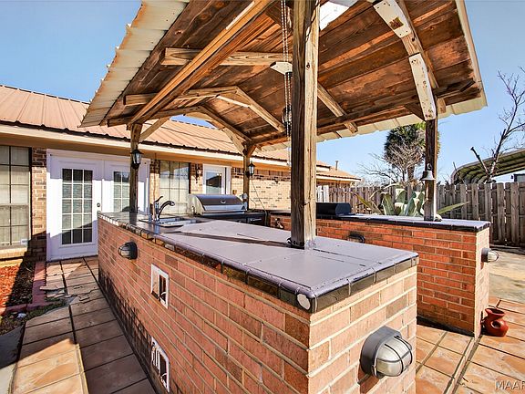 4th image of 822 County Road 1 S