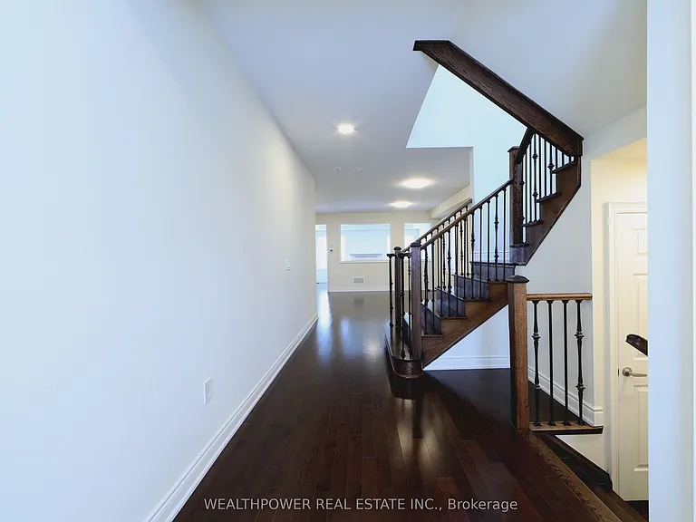 248 Belmore Ct — Photo 2