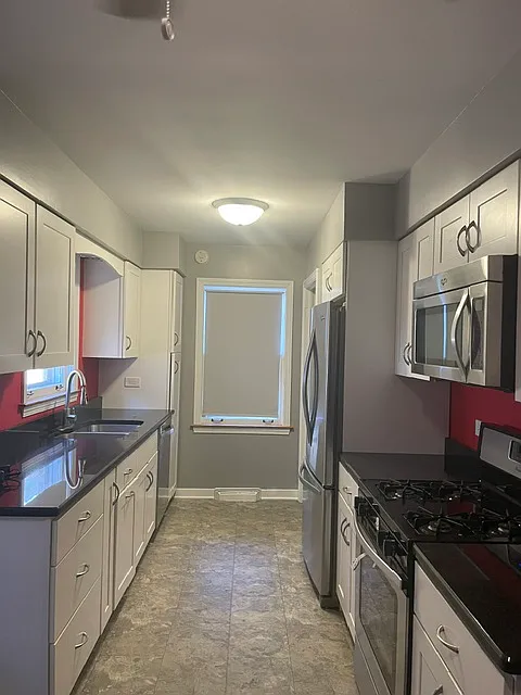 2 bed, 1240 sqft, $2,600 — Photo 3