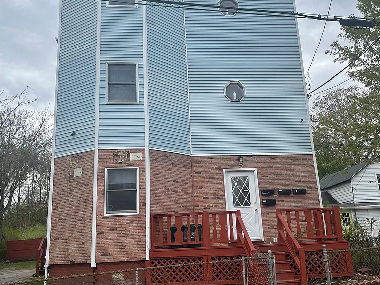 Webster Pl — Photo 12