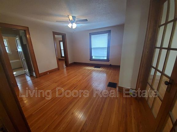 5th image of 1526 S 23rd St APT 1