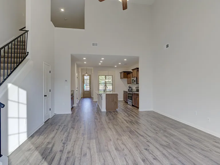 495 Maple St — Photo 14