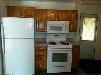 5th image of 819 High St