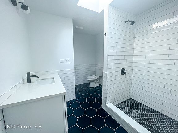 5th image of 1630 W Pierce Ave #1630
