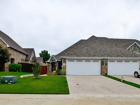 2nd image of 5045 Giverny Ln