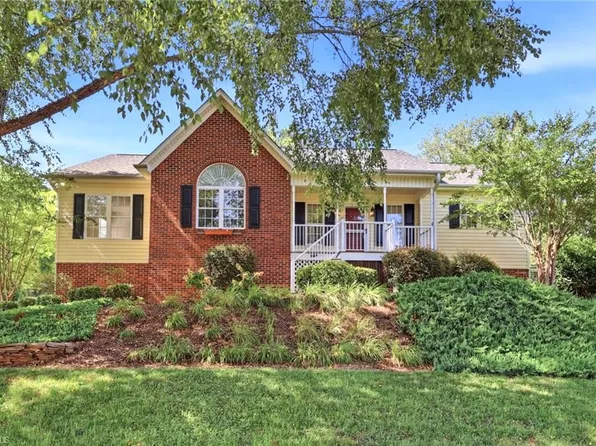 4595 Peter Pfaff Dr, Pfafftown, NC 27040