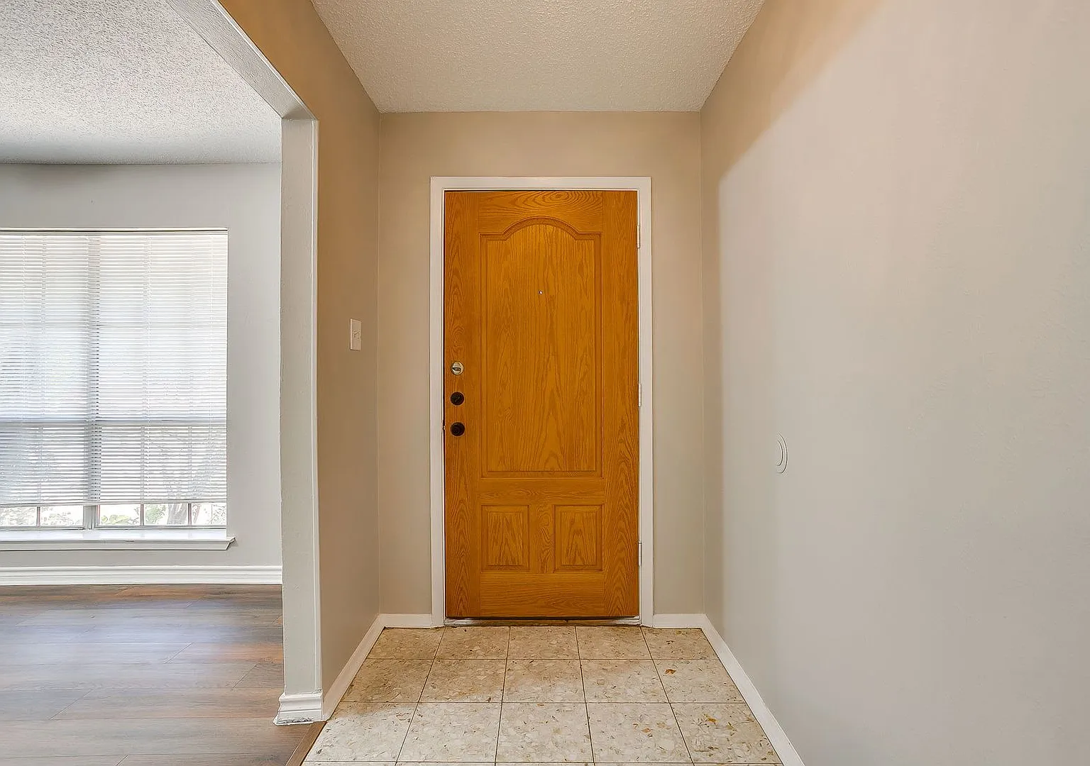 Spacious 4 Bed, 2 Bath Home Ready for New Tenants- Wedgwood- 76133 — Photo 3