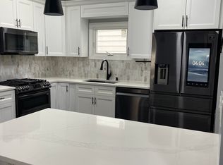 97 N 13th St FLOOR 1, Bloomfield, NJ 07003