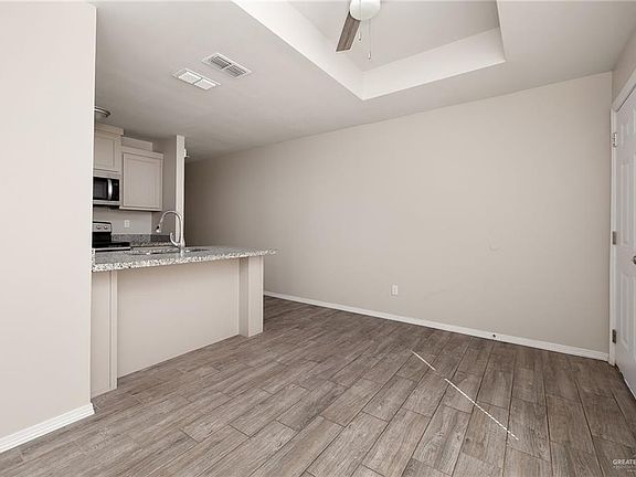 4th image of 1105 W Kennedy St APT 19